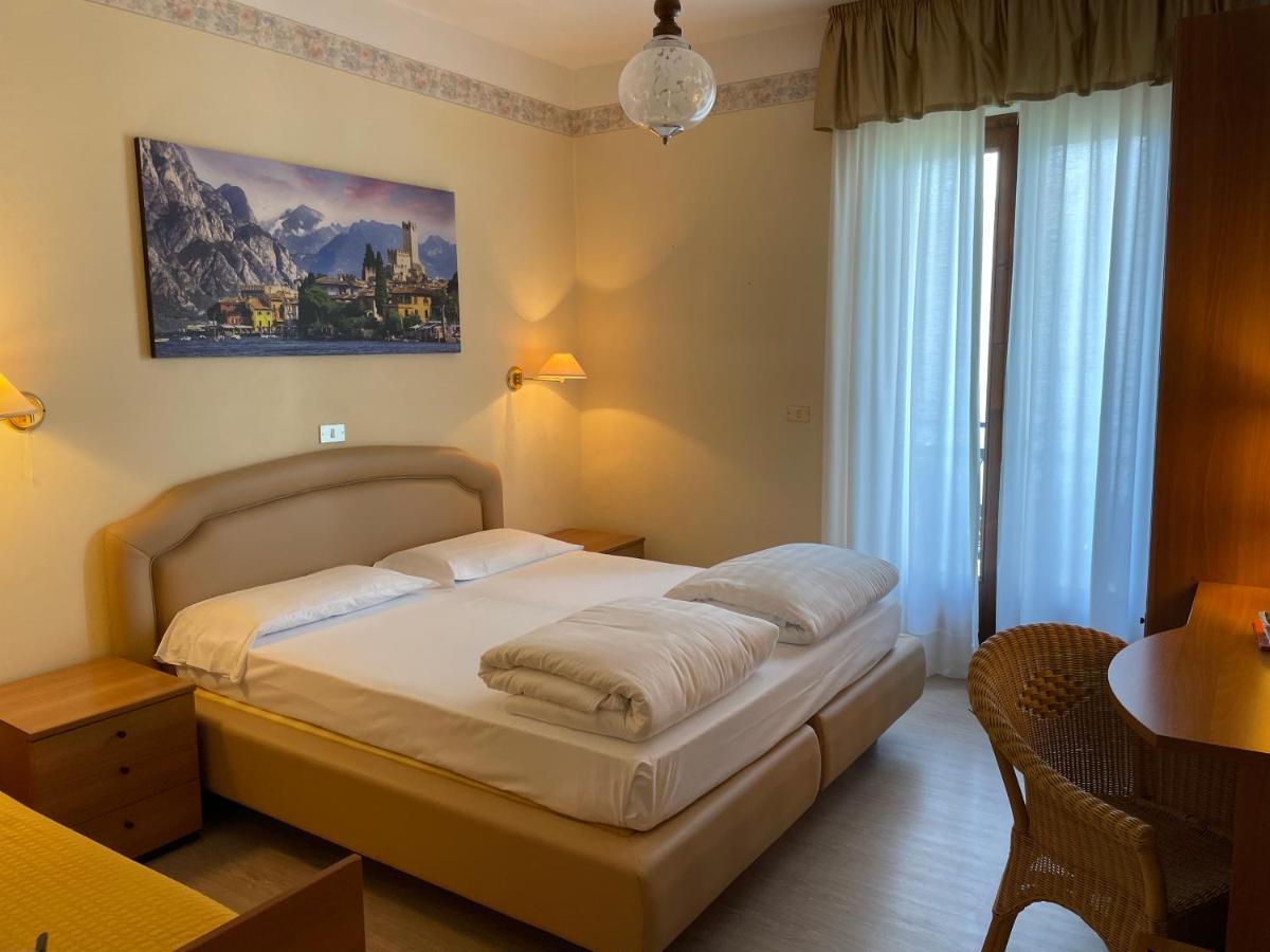 Hotel Rabay ブレンゾーネ エクステリア 写真